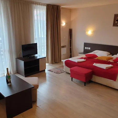 Banderitsa With Kitchen Hotel apartamentowy