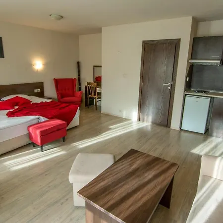 מלון דירות Banderitsa With Kitchen 2*